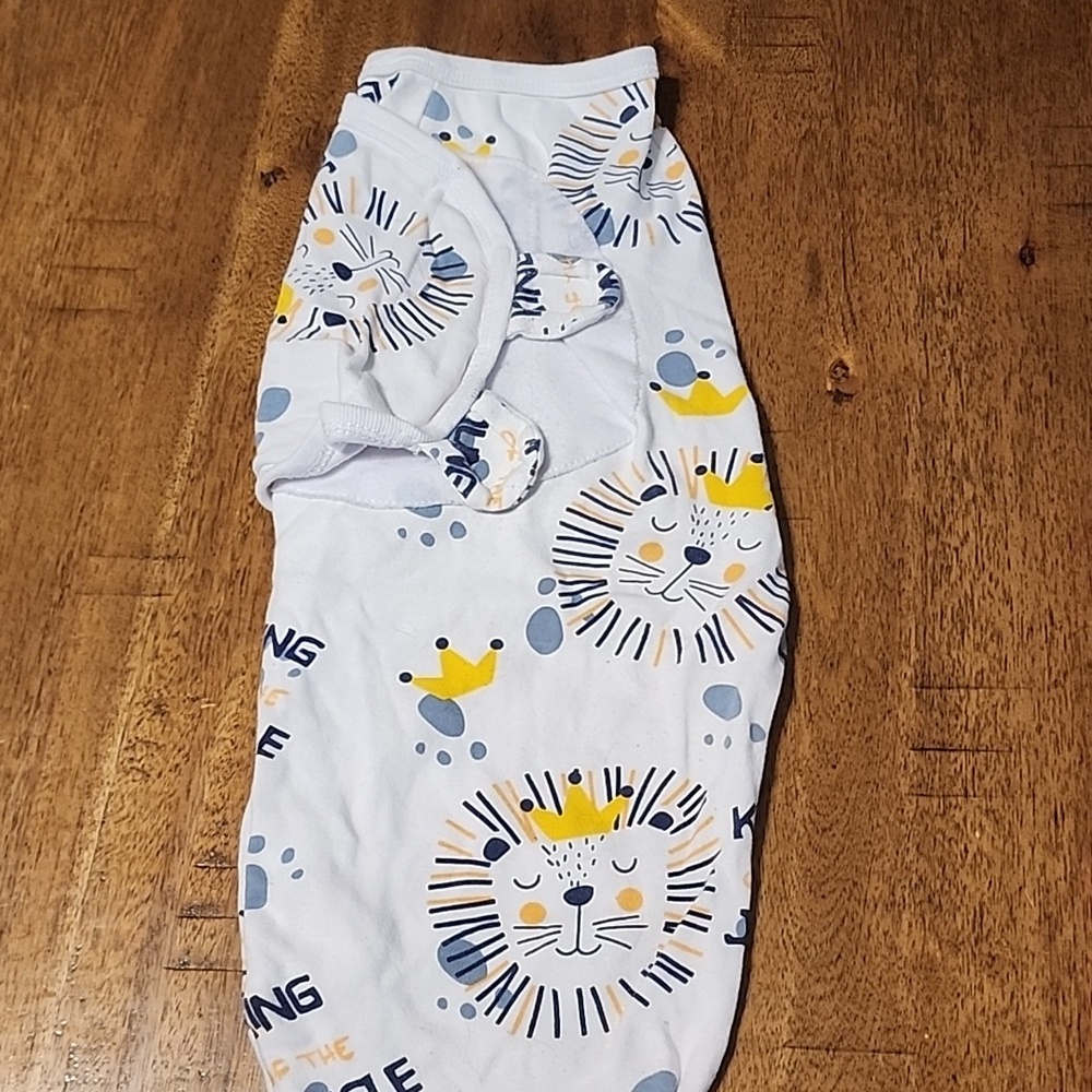KING OF THE JUNGLE SWADDLER
